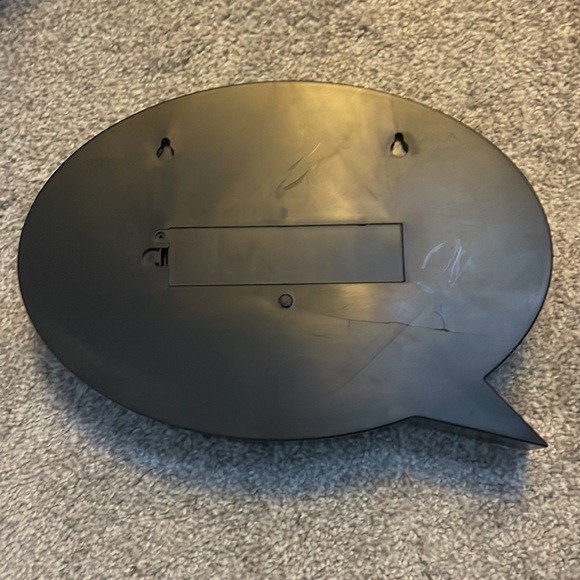 USED Speech Bubble Light Box - LED Dry Erase Message Board wall decor - Picture 3 of 3